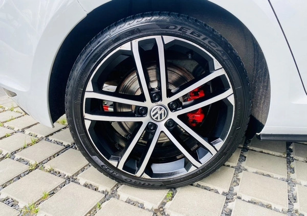 Volkswagen Golf cena 54700 przebieg: 170000, rok produkcji 2015 z Wrocław małe 56
